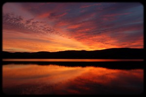 Magnifique coucher de soleil sur le lac Méruimticook
